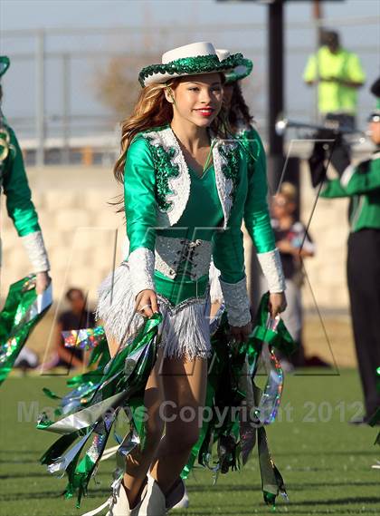 Thumbnail 2 in Arlington vs. Cedar Hill (UIL 5A Division 2 Regional Playoff) photogallery.