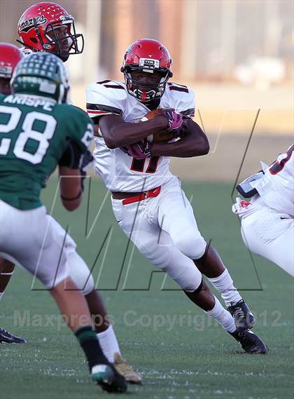 Thumbnail 3 in Arlington vs. Cedar Hill (UIL 5A Division 2 Regional Playoff) photogallery.