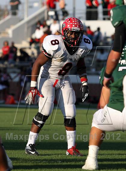 Thumbnail 2 in Arlington vs. Cedar Hill (UIL 5A Division 2 Regional Playoff) photogallery.