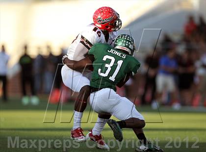 Thumbnail 3 in Arlington vs. Cedar Hill (UIL 5A Division 2 Regional Playoff) photogallery.