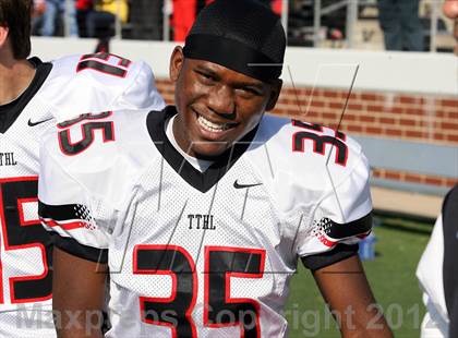 Thumbnail 1 in Arlington vs. Cedar Hill (UIL 5A Division 2 Regional Playoff) photogallery.