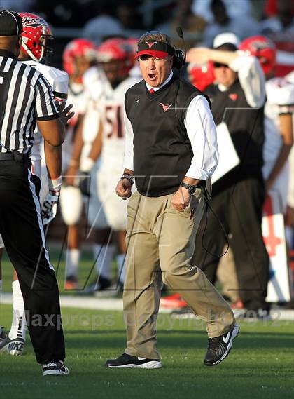Thumbnail 2 in Arlington vs. Cedar Hill (UIL 5A Division 2 Regional Playoff) photogallery.