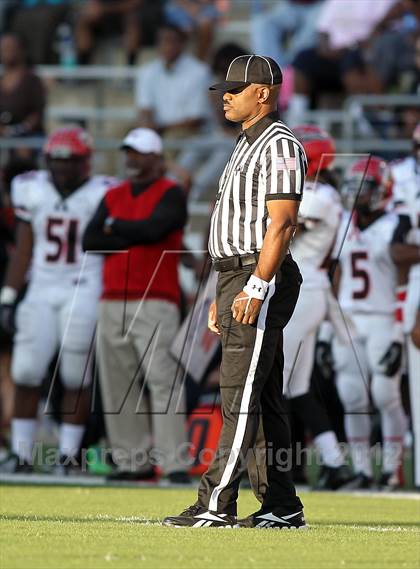 Thumbnail 1 in Arlington vs. Cedar Hill (UIL 5A Division 2 Regional Playoff) photogallery.