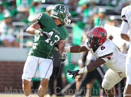 Thumbnail 1 in Arlington vs. Cedar Hill (UIL 5A Division 2 Regional Playoff) photogallery.