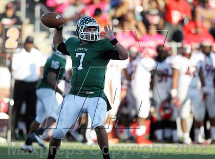 Thumbnail 3 in Arlington vs. Cedar Hill (UIL 5A Division 2 Regional Playoff) photogallery.