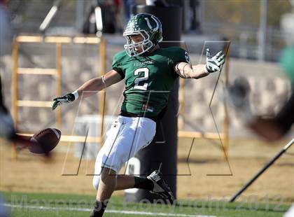 Thumbnail 2 in Arlington vs. Cedar Hill (UIL 5A Division 2 Regional Playoff) photogallery.