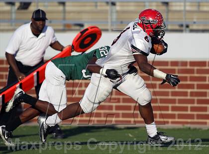 Thumbnail 1 in Arlington vs. Cedar Hill (UIL 5A Division 2 Regional Playoff) photogallery.