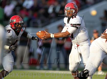 Thumbnail 3 in Arlington vs. Cedar Hill (UIL 5A Division 2 Regional Playoff) photogallery.