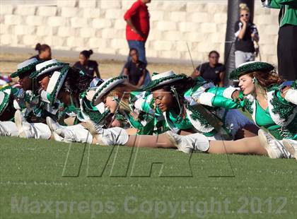 Thumbnail 2 in Arlington vs. Cedar Hill (UIL 5A Division 2 Regional Playoff) photogallery.
