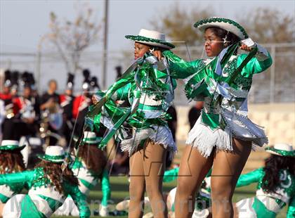 Thumbnail 1 in Arlington vs. Cedar Hill (UIL 5A Division 2 Regional Playoff) photogallery.