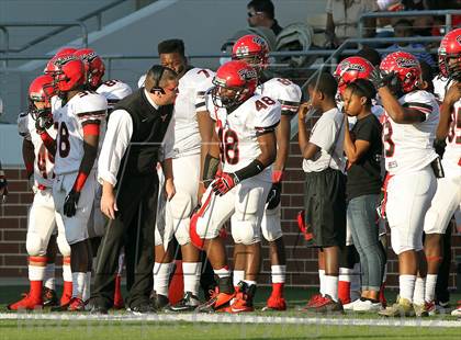 Thumbnail 1 in Arlington vs. Cedar Hill (UIL 5A Division 2 Regional Playoff) photogallery.