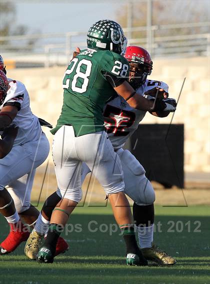 Thumbnail 2 in Arlington vs. Cedar Hill (UIL 5A Division 2 Regional Playoff) photogallery.