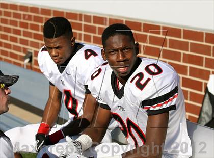 Thumbnail 3 in Arlington vs. Cedar Hill (UIL 5A Division 2 Regional Playoff) photogallery.