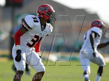 Thumbnail 2 in Arlington vs. Cedar Hill (UIL 5A Division 2 Regional Playoff) photogallery.