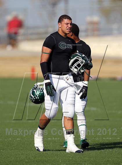Thumbnail 1 in Arlington vs. Cedar Hill (UIL 5A Division 2 Regional Playoff) photogallery.