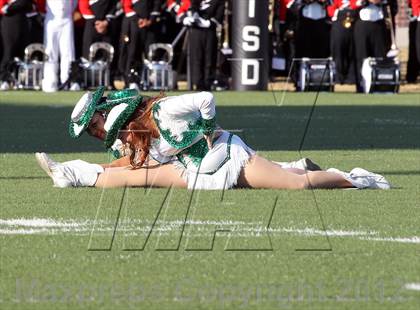 Thumbnail 3 in Arlington vs. Cedar Hill (UIL 5A Division 2 Regional Playoff) photogallery.