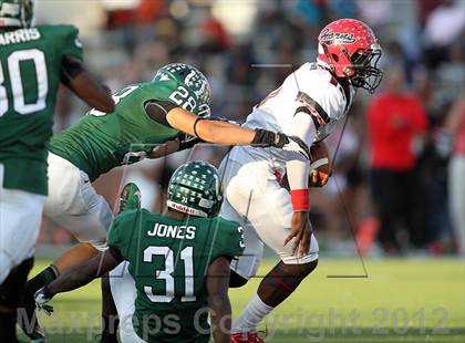 Thumbnail 2 in Arlington vs. Cedar Hill (UIL 5A Division 2 Regional Playoff) photogallery.