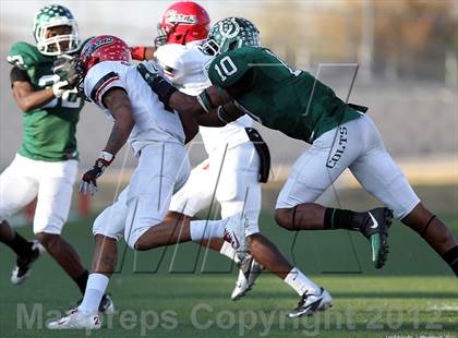 Thumbnail 1 in Arlington vs. Cedar Hill (UIL 5A Division 2 Regional Playoff) photogallery.
