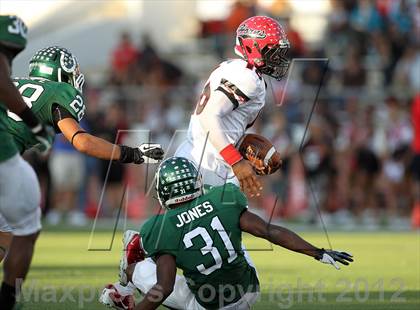 Thumbnail 3 in Arlington vs. Cedar Hill (UIL 5A Division 2 Regional Playoff) photogallery.