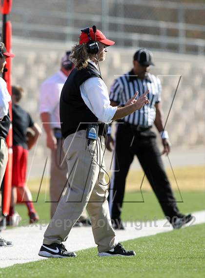 Thumbnail 1 in Arlington vs. Cedar Hill (UIL 5A Division 2 Regional Playoff) photogallery.