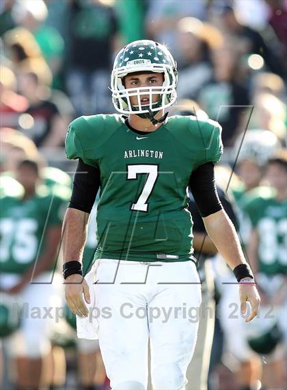 Thumbnail 3 in Arlington vs. Cedar Hill (UIL 5A Division 2 Regional Playoff) photogallery.