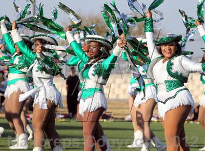 Thumbnail 1 in Arlington vs. Cedar Hill (UIL 5A Division 2 Regional Playoff) photogallery.