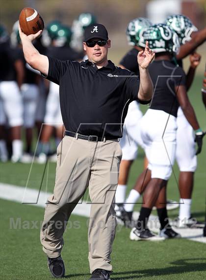 Thumbnail 3 in Arlington vs. Cedar Hill (UIL 5A Division 2 Regional Playoff) photogallery.