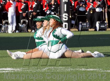 Thumbnail 3 in Arlington vs. Cedar Hill (UIL 5A Division 2 Regional Playoff) photogallery.
