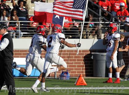 Thumbnail 2 in Arlington vs. Cedar Hill (UIL 5A Division 2 Regional Playoff) photogallery.