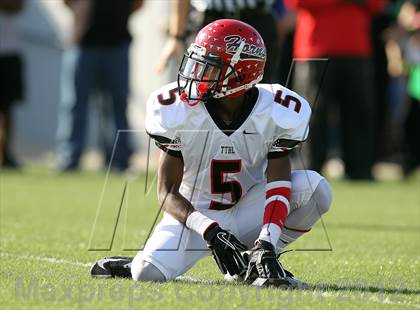Thumbnail 2 in Arlington vs. Cedar Hill (UIL 5A Division 2 Regional Playoff) photogallery.