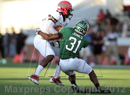 Thumbnail 1 in Arlington vs. Cedar Hill (UIL 5A Division 2 Regional Playoff) photogallery.