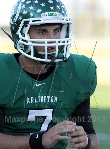 Thumbnail 2 in Arlington vs. Cedar Hill (UIL 5A Division 2 Regional Playoff) photogallery.