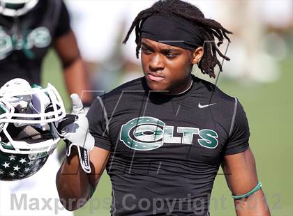 Thumbnail 2 in Arlington vs. Cedar Hill (UIL 5A Division 2 Regional Playoff) photogallery.