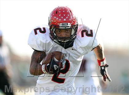 Thumbnail 3 in Arlington vs. Cedar Hill (UIL 5A Division 2 Regional Playoff) photogallery.