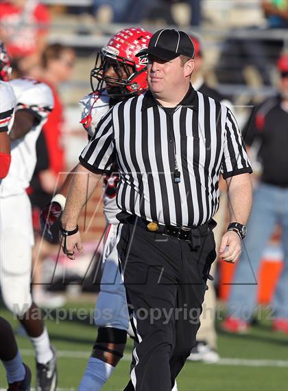 Thumbnail 3 in Arlington vs. Cedar Hill (UIL 5A Division 2 Regional Playoff) photogallery.