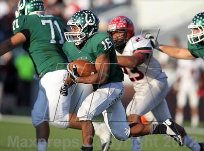 Thumbnail 2 in Arlington vs. Cedar Hill (UIL 5A Division 2 Regional Playoff) photogallery.