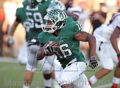 Thumbnail 3 in Arlington vs. Cedar Hill (UIL 5A Division 2 Regional Playoff) photogallery.