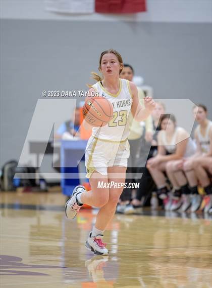 Thumbnail 3 in Gordon vs Henrietta (Mesquite Pit Classic Tournament) photogallery.
