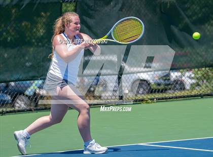 Thumbnail 3 in NCHSAA 3A Mid-East Regionals - Singles photogallery.