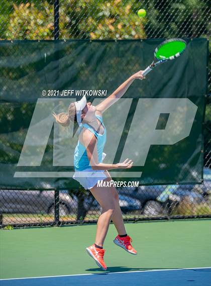 Thumbnail 1 in NCHSAA 3A Mid-East Regionals - Singles photogallery.