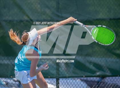 Thumbnail 1 in NCHSAA 3A Mid-East Regionals - Singles photogallery.