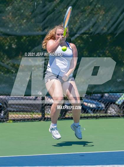 Thumbnail 3 in NCHSAA 3A Mid-East Regionals - Singles photogallery.