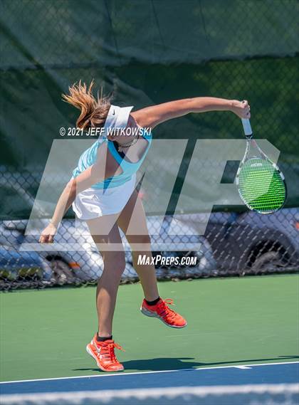 Thumbnail 1 in NCHSAA 3A Mid-East Regionals - Singles photogallery.