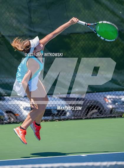 Thumbnail 3 in NCHSAA 3A Mid-East Regionals - Singles photogallery.