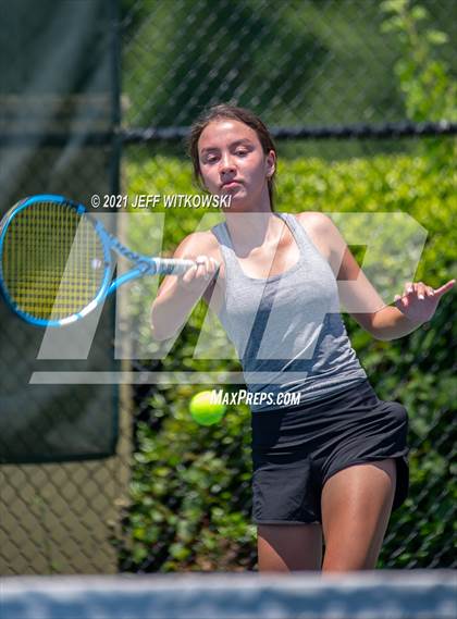 Thumbnail 1 in NCHSAA 3A Mid-East Regionals - Singles photogallery.