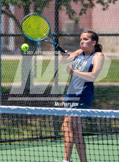 Thumbnail 1 in NCHSAA 3A Mid-East Regionals - Singles photogallery.
