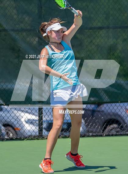 Thumbnail 1 in NCHSAA 3A Mid-East Regionals - Singles photogallery.
