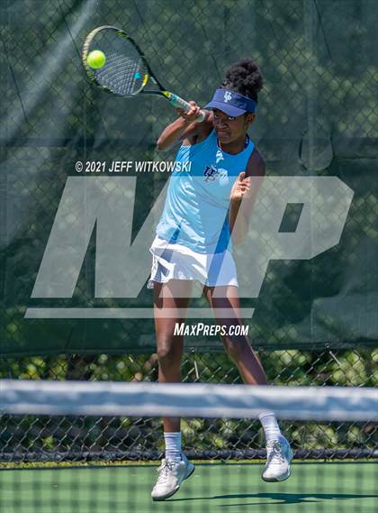 Thumbnail 3 in NCHSAA 3A Mid-East Regionals - Singles photogallery.
