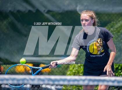 Thumbnail 3 in NCHSAA 3A Mid-East Regionals - Singles photogallery.