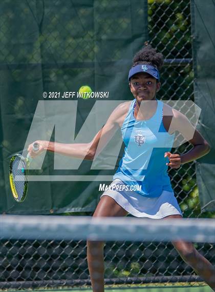 Thumbnail 2 in NCHSAA 3A Mid-East Regionals - Singles photogallery.